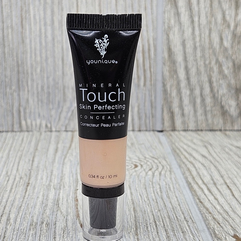 Younique Mineral Touch Skin Perfecting Concealer Scarlet 0.34oz 10ml Coverage